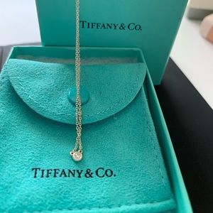 Diamonds Pendant Necklace in Sterling silver